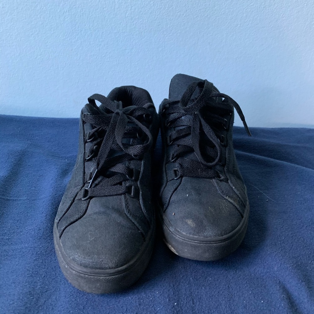 All black fila shoes